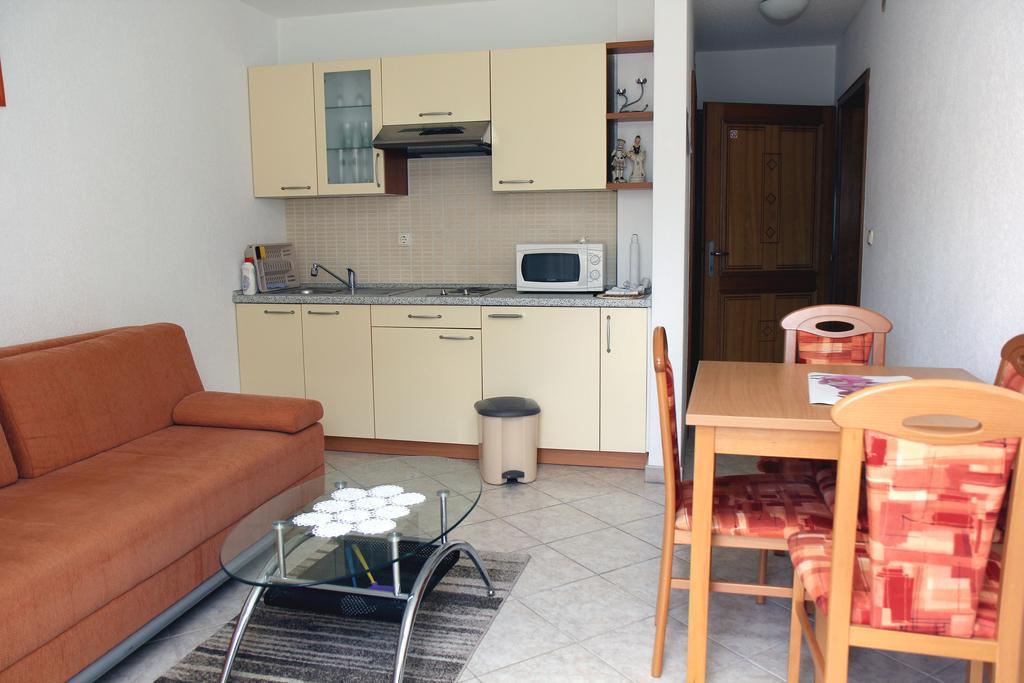 Apartments Kata Biograd Na Moru Exterior photo